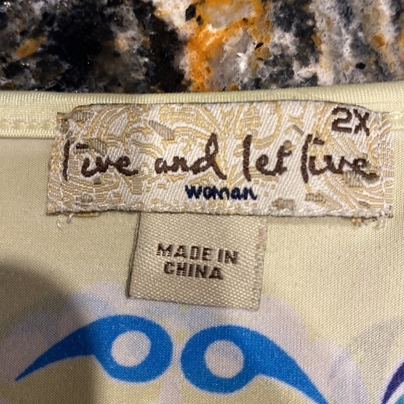 P womens Live and Let Live casual stretch short sleeve plus size top size 2X - Picture 3 of 4